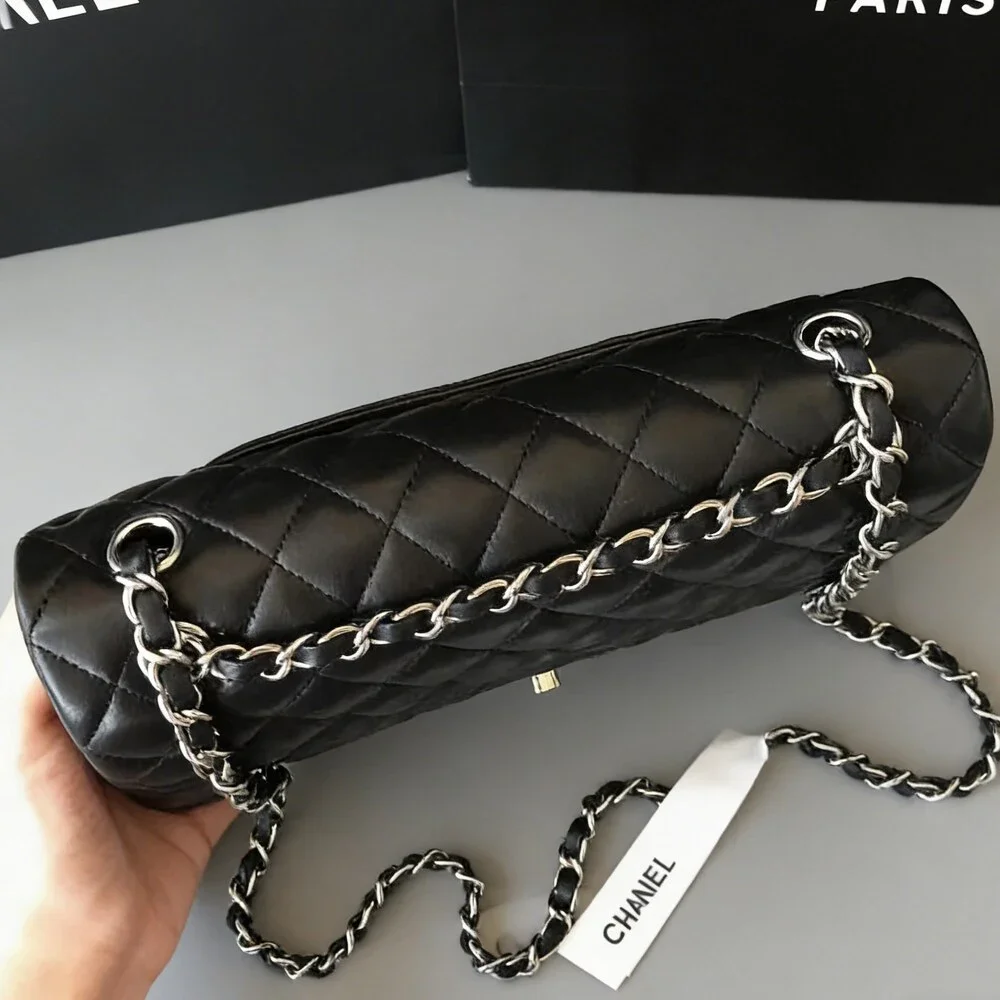 Chanel Classic Flap Medium in Quilted